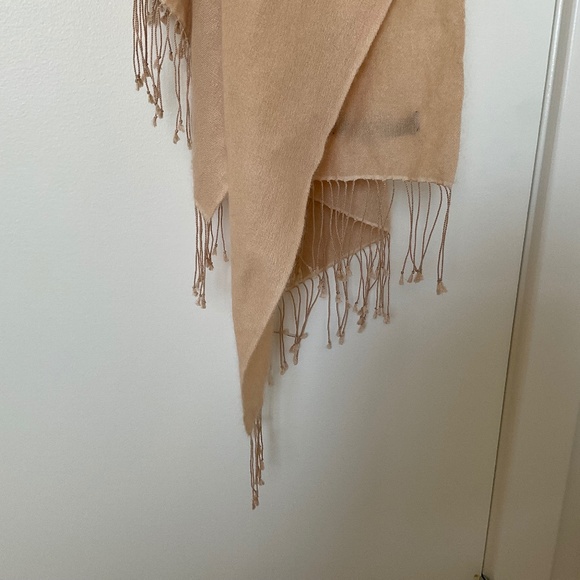 Portolano pashmina with rolled fringes - Picture 3 of 7